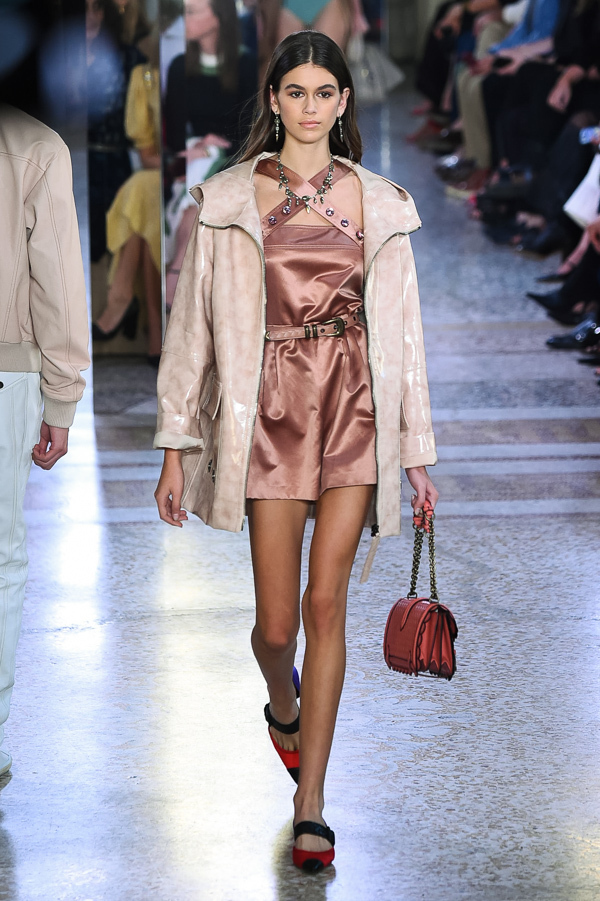 ボッテガ・ヴェネタ(BOTTEGA VENETA) 2018年春夏ウィメンズ&メンズコレクション シルエット - 写真36