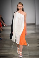 アンテプリマ 2018年春夏 - スズランのように可憐に、ハローキティも祝う25周年記念ショー｜写真17