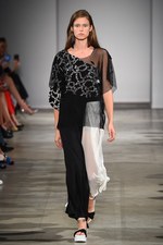 アンテプリマ 2018年春夏 - スズランのように可憐に、ハローキティも祝う25周年記念ショー｜写真43