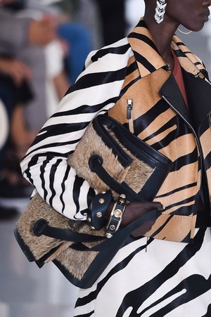 ロベルト カヴァリ 2018年春夏コレクション - 伝統の中から見つけ出す新しさ｜写真19