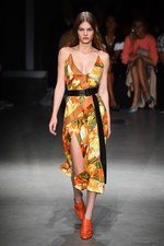 トラサルディ 2018年春夏コレクション - 意図してカジュアルダウンさせる上質な遊び｜写真5