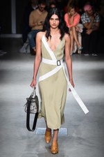 トラサルディ 2018年春夏コレクション - 意図してカジュアルダウンさせる上質な遊び｜写真17