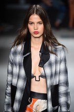 トラサルディ 2018年春夏コレクション - 意図してカジュアルダウンさせる上質な遊び｜写真22