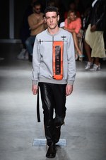 トラサルディ 2018年春夏コレクション - 意図してカジュアルダウンさせる上質な遊び｜写真29