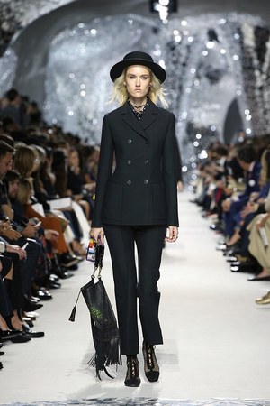 ディオール 2018年春夏コレクション - ニキ・ド・サンファルの作品に想いを重ねて｜写真4