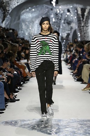 ディオール 2018年春夏コレクション - ニキ・ド・サンファルの作品に想いを重ねて｜写真14