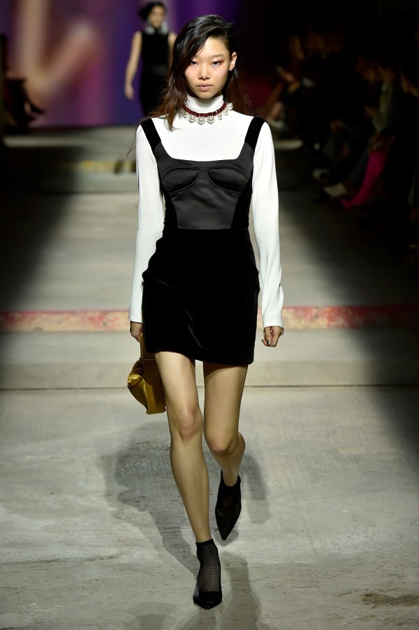 トップショップ(TOPSHOP) 2018年春夏ウィメンズコレクション  - 写真22