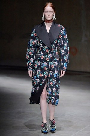 クリストファー ケイン(Christopher Kane) 2018年春夏ウィメンズコレクション  - 写真1