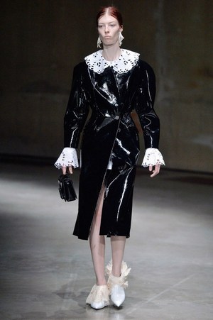 クリストファー ケイン(Christopher Kane) 2018年春夏ウィメンズコレクション  - 写真3