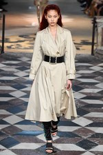 コシェ 2018年春夏コレクション - 教会に響き渡る”多様性”を楽しむ音色｜写真1