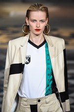 コシェ 2018年春夏コレクション - 教会に響き渡る”多様性”を楽しむ音色｜写真4