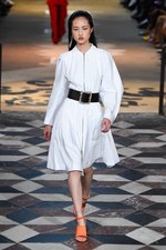 コシェ 2018年春夏コレクション - 教会に響き渡る”多様性”を楽しむ音色｜写真15