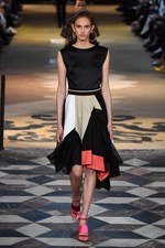 コシェ 2018年春夏コレクション - 教会に響き渡る”多様性”を楽しむ音色｜写真21