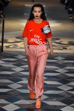 コシェ 2018年春夏コレクション - 教会に響き渡る”多様性”を楽しむ音色｜写真39