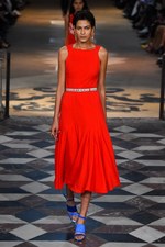 コシェ 2018年春夏コレクション - 教会に響き渡る”多様性”を楽しむ音色｜写真42