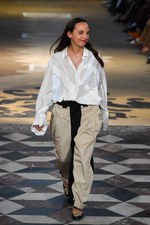 コシェ 2018年春夏コレクション - 教会に響き渡る”多様性”を楽しむ音色｜写真54