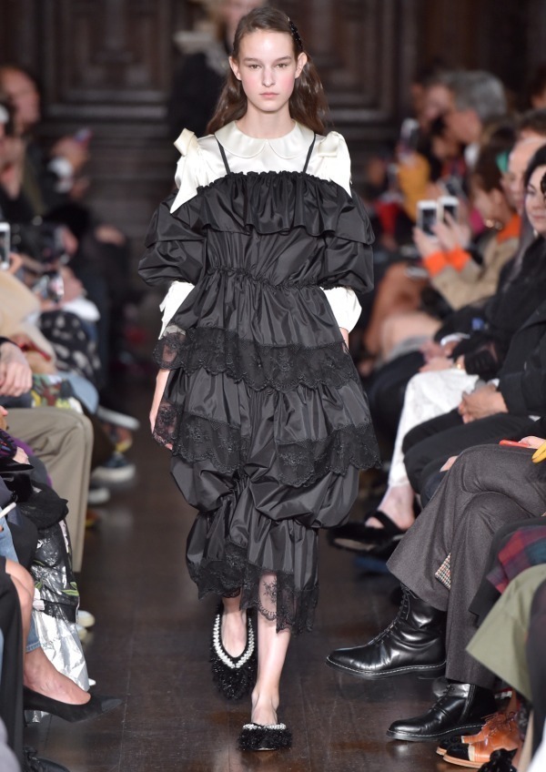 シモーネ ロシャ(SIMONE ROCHA) 2018年春夏ウィメンズコレクション  - 写真10