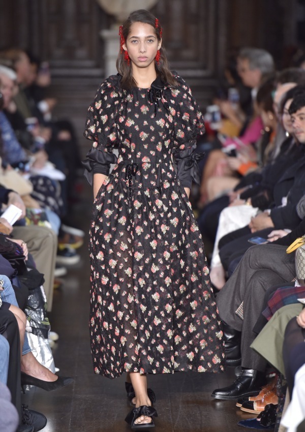 シモーネ ロシャ(SIMONE ROCHA) 2018年春夏ウィメンズコレクション  - 写真21