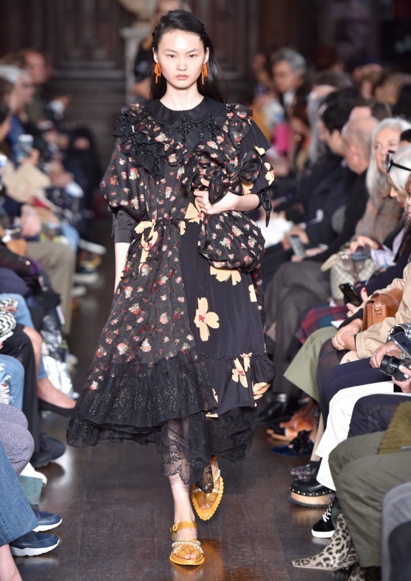 シモーネ ロシャ(SIMONE ROCHA) 2018年春夏ウィメンズコレクション  - 写真25