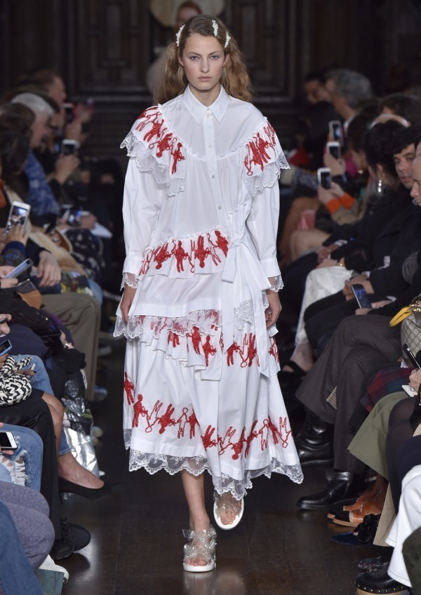 シモーネ ロシャ(SIMONE ROCHA) 2018年春夏ウィメンズコレクション  - 写真31