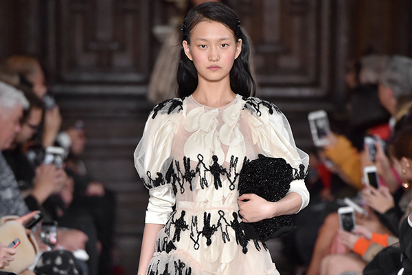 シモーネ ロシャ(SIMONE ROCHA) コレクション - ファッションプレス