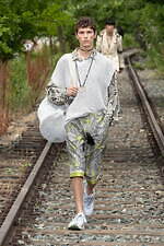 エトロ 2022年春夏メンズコレクション - 夢と現実が交錯する地へ、喜びに満ちた旅｜写真26