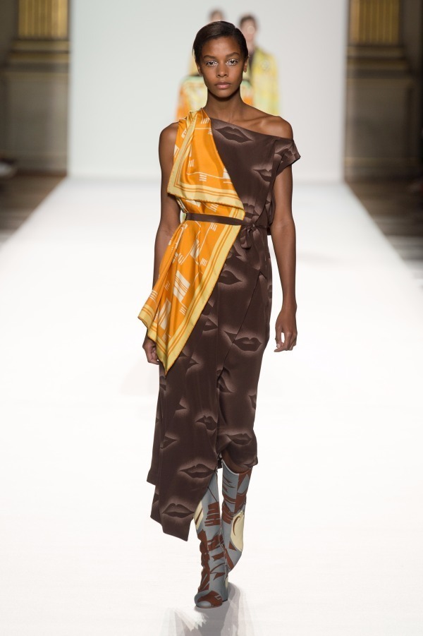 ドリス ヴァン ノッテン(DRIES VAN NOTEN) 2018年春夏ウィメンズ