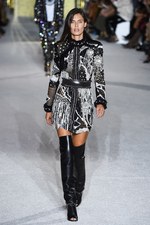 バルマン 2018年春夏コレクション - 程よい抜け感はグラマラスなムードを引き立てる｜写真10