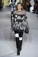 バルマン 2018年春夏コレクション - 程よい抜け感はグラマラスなムードを引き立てる｜写真13