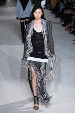 バルマン 2018年春夏コレクション - 程よい抜け感はグラマラスなムードを引き立てる｜写真22