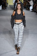 バルマン 2018年春夏コレクション - 程よい抜け感はグラマラスなムードを引き立てる｜写真31