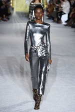 バルマン 2018年春夏コレクション - 程よい抜け感はグラマラスなムードを引き立てる｜写真38