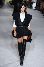 バルマン 2018年春夏コレクション - 程よい抜け感はグラマラスなムードを引き立てる｜写真44