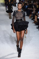 バルマン 2018年春夏コレクション - 程よい抜け感はグラマラスなムードを引き立てる｜写真54