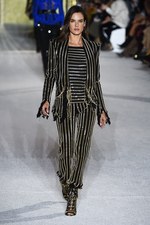 バルマン 2018年春夏コレクション - 程よい抜け感はグラマラスなムードを引き立てる｜写真68