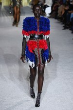 バルマン 2018年春夏コレクション - 程よい抜け感はグラマラスなムードを引き立てる｜写真80