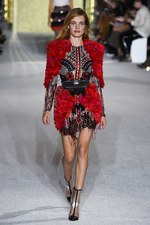 バルマン 2018年春夏コレクション - 程よい抜け感はグラマラスなムードを引き立てる｜写真86