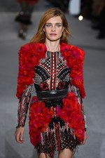 バルマン 2018年春夏コレクション - 程よい抜け感はグラマラスなムードを引き立てる｜写真87