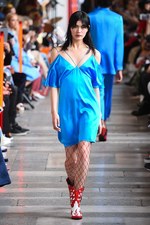 イーチ × アザー 2018年春夏コレクション - 無秩序な集合体は不気味さをはらむパラダイス｜写真9