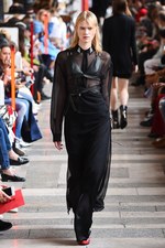 イーチ × アザー 2018年春夏コレクション - 無秩序な集合体は不気味さをはらむパラダイス｜写真16