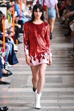 イーチ × アザー 2018年春夏コレクション - 無秩序な集合体は不気味さをはらむパラダイス｜写真28