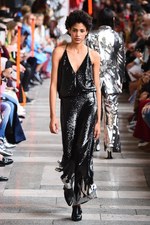 イーチ × アザー 2018年春夏コレクション - 無秩序な集合体は不気味さをはらむパラダイス｜写真30