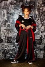 キャンディ ストリッパー×高橋愛、リメイク風のブルゾンやチュールワンピース - レッドをキーカラーに｜写真4