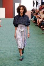 カルヴェン 2018年春夏コレクション - 新生カルヴェンデビューショーは若々しく慎ましく｜写真2