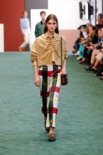 カルヴェン 2018年春夏コレクション - 新生カルヴェンデビューショーは若々しく慎ましく｜写真13