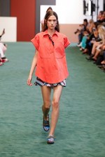 カルヴェン 2018年春夏コレクション - 新生カルヴェンデビューショーは若々しく慎ましく｜写真18