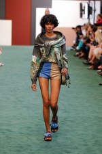 カルヴェン 2018年春夏コレクション - 新生カルヴェンデビューショーは若々しく慎ましく｜写真28