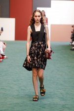 カルヴェン 2018年春夏コレクション - 新生カルヴェンデビューショーは若々しく慎ましく｜写真30