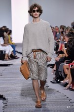 マイケル・コース コレクション 2018年春夏、ペールカラーで表現するトロピカルムード｜写真27