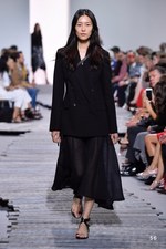 マイケル・コース コレクション 2018年春夏、ペールカラーで表現するトロピカルムード｜写真56